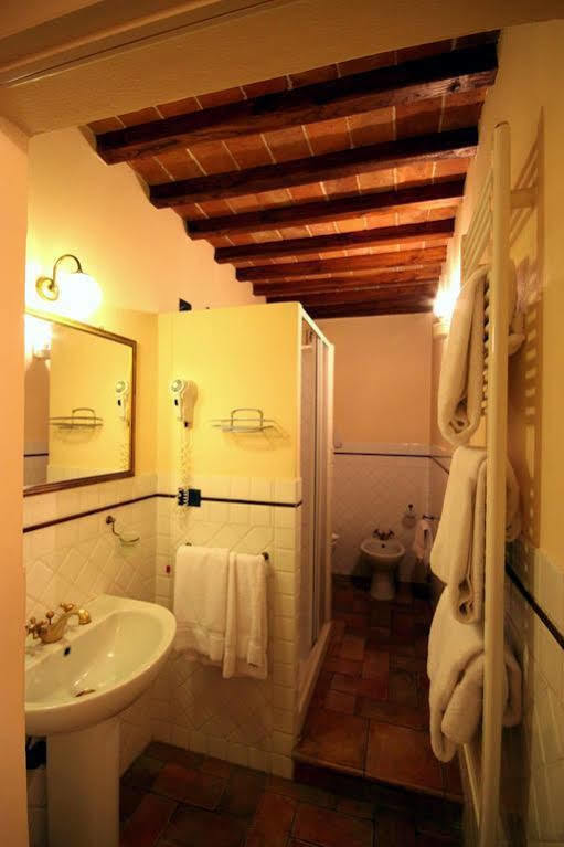 Baldovino Di Monte Bed and Breakfast Monte San Savino Exterior foto